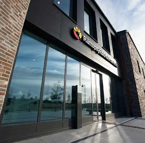 External steel glazed facade and steel sliding door, EI2 30